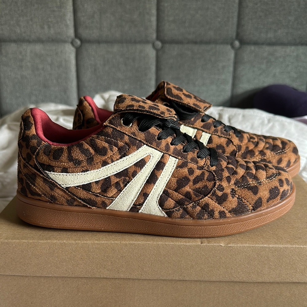 Steve Madden “Madrid”Brown and Black Sneakers New!